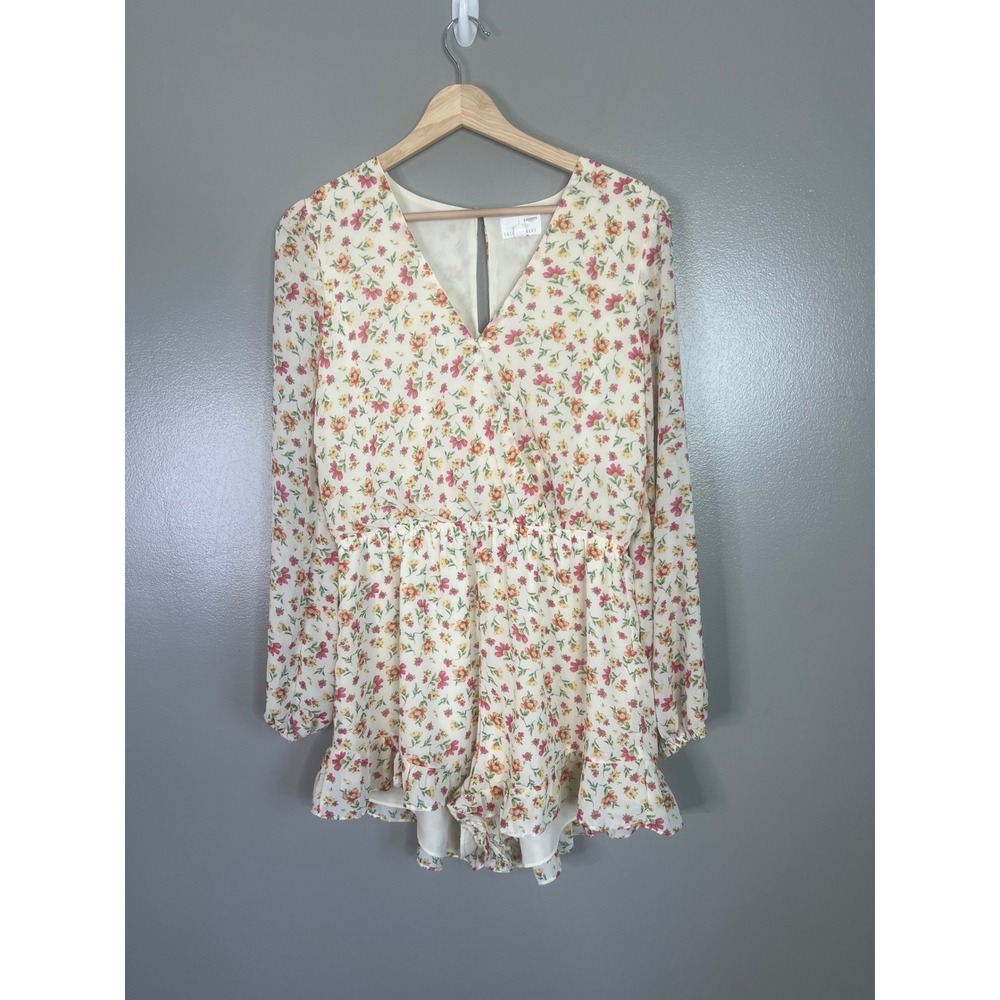 Lost + Wander floral romper medium feminine‎ travel vacation resort